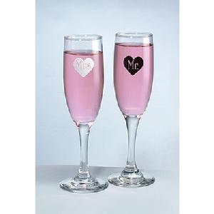 87617 Mr and Mrs Heart Champagne Toasting Flutes $19.99