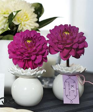9207 Pretty Petals Mini Porcelain Vase